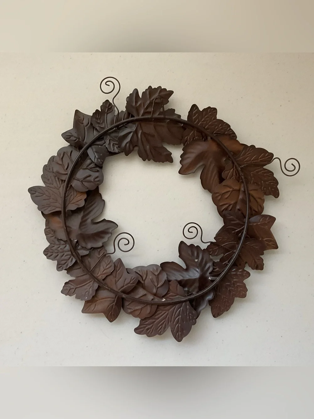 Rustic Brown Metal Leaf Wreath - Home Holiday Decor - Picture 2 of 6